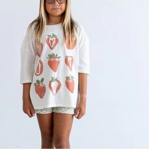 Tiny Whales Strawberry Fields Super Tee Size 8 Short Sleeves Cotton